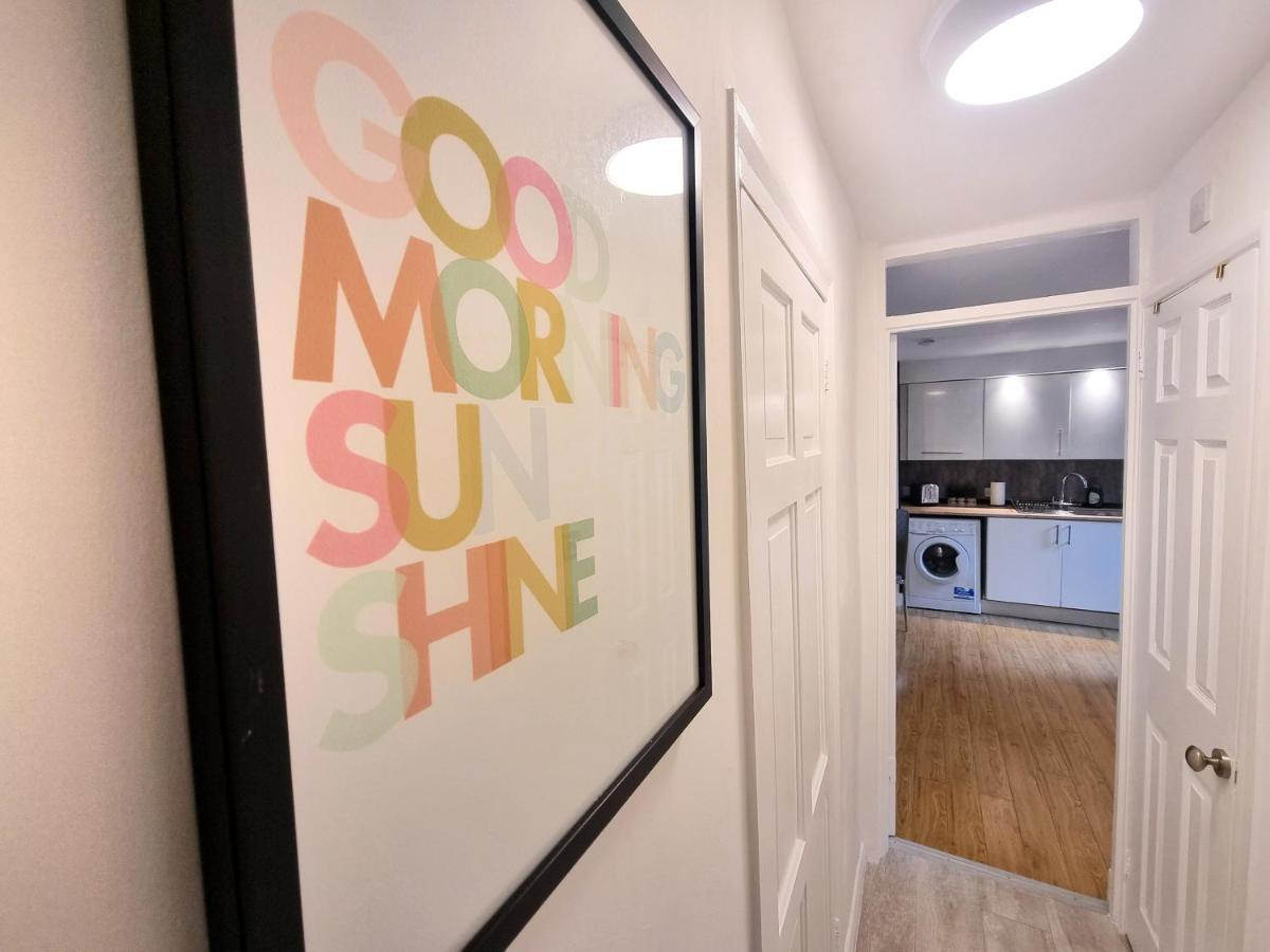 Cosy Apartment Nearby Train Station! Watford  Eksteriør bilde